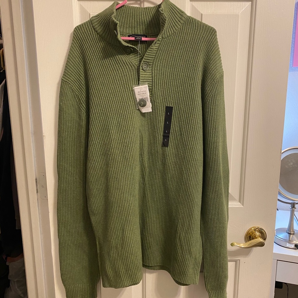 **SOLD**banana republic knit sweater